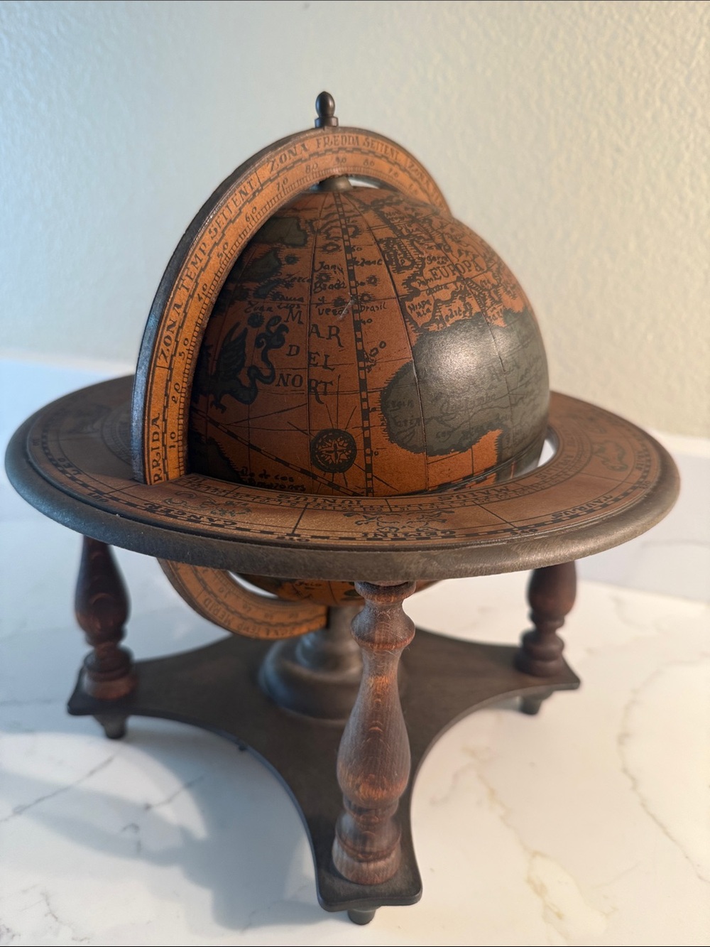 Vintage Italian Old World Zodiac Globe - Picture 4 of 10